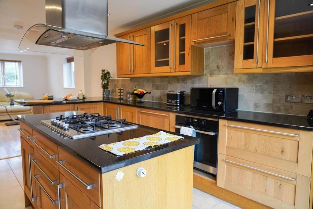 Large 4-Bed House For Up To 7 Guests W 2X Parking Villa Oxford Eksteriør bilde