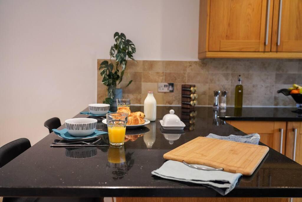 Large 4-Bed House For Up To 7 Guests W 2X Parking Villa Oxford Eksteriør bilde