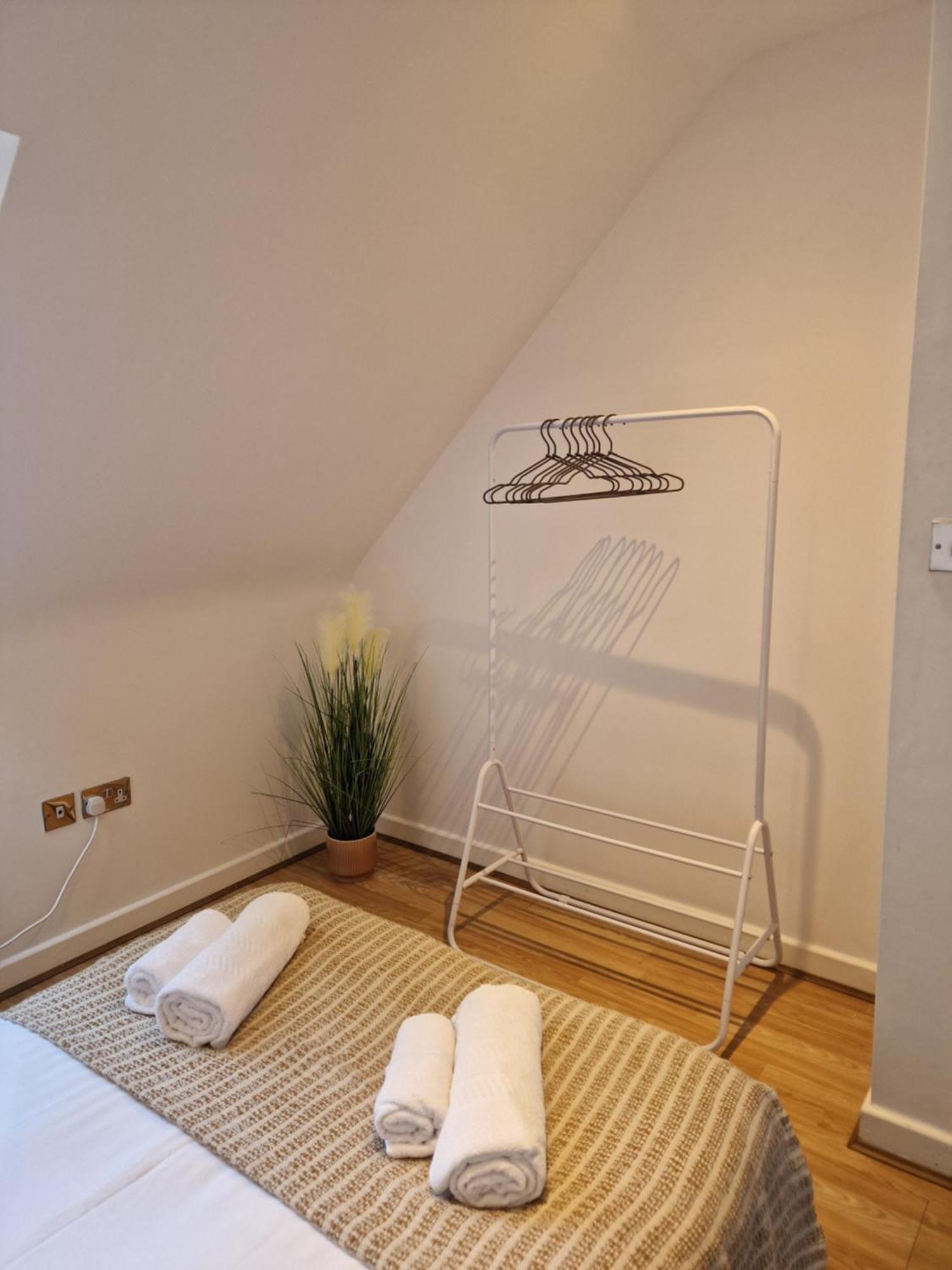 Large 4-Bed House For Up To 7 Guests W 2X Parking Villa Oxford Eksteriør bilde
